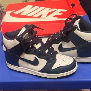 Nike Men's Dark Blue and White High-Top Sneakers